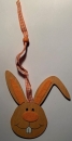 Holz-Hasenkopf mit Karoband zum Aufhängen, orange
